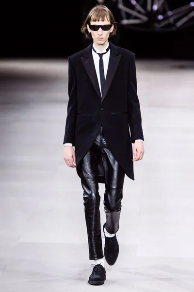 Look 64